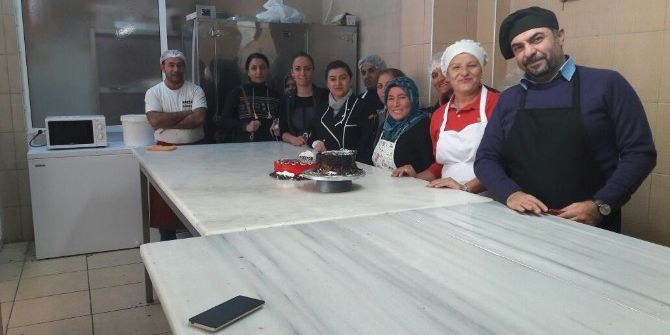 Didim’de Yeni Pastacı Çırakları Yetişiyor