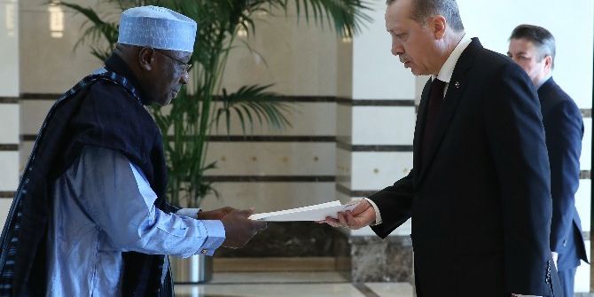 Benin Büyükelçisi Cumhurbaşkanı Erdoğan’a Güven Mektubu Sundu