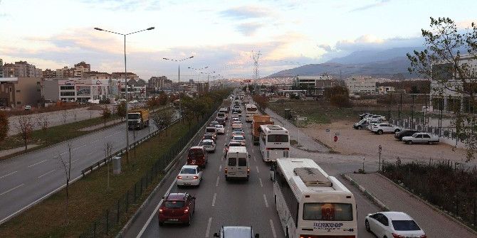Bursa Trafiğine "Vardiya" Neşteri