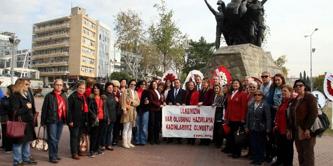 Antalya’da Chp’li Kadınlar Seçme Ve Seçilme Haklarını Kutladı