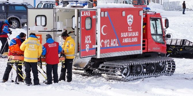 Kar Ve Tipi Nedeniyle Mahsur Kalan 42 Hasta Kurtarıldı