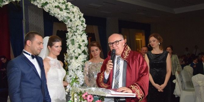 Başkan Eşkinat Kabaş Ve Aktuna Ailelerinin Mutluluğuna Ortak Oldu