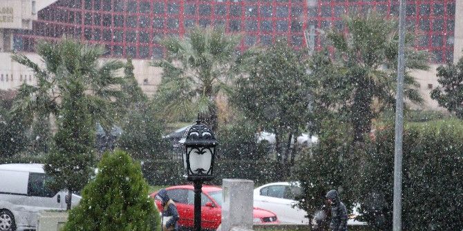 Samsun’a Yılın İlk Karı Düştü