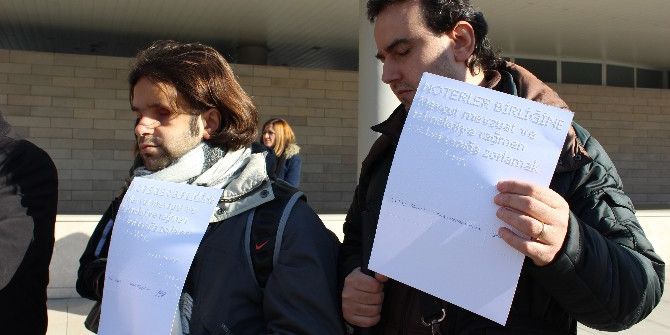 Görme Engellilerden İmza Protestosu