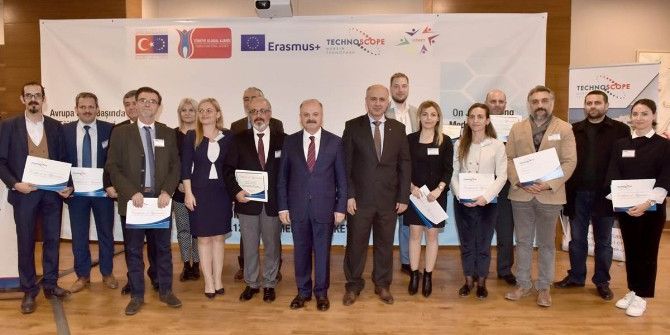 Vali Çakacak: “Ar-ge’ye Daha Fazla Kaynak Ayıran Ülkeler Daha Hızlı Gelişiyor”