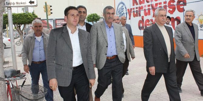 Ak Parti İskenderun İlçe Yöneticileri Dövizlerini Bozdurdu