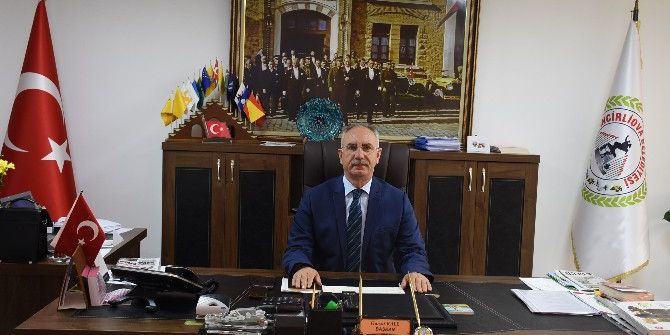 Başkan Kale; “Türk Milletinin Kadına Verdiği Değeri Hiçbir Ulus Kendi Kadınına Verememiştir”