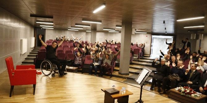 “Sakata Geldik” Güldürdü