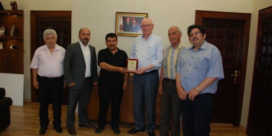 Eskişehir Dernekler Birliği Federasyonu Ve Yalımkayalılar Derneği Başkan Kurt’u Ziyaret Etti