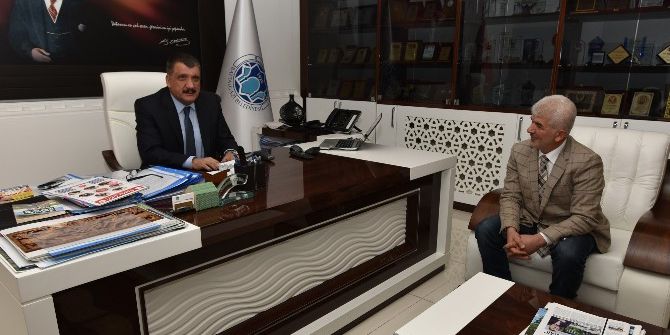 Ege Bölgesi Malatyalılar Derneği Başkanı Ateş’ten Gürkan’a Ziyaret