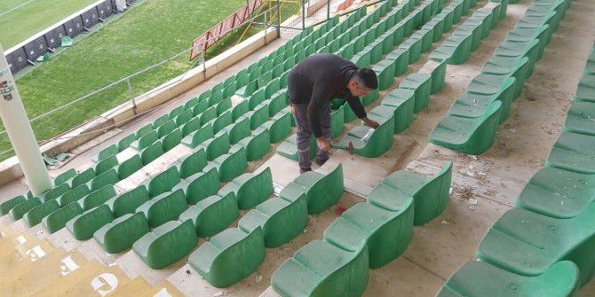 Konyasporlu Taraftarlar Oba Stadı’nı Savaş Alanına Çevirdi