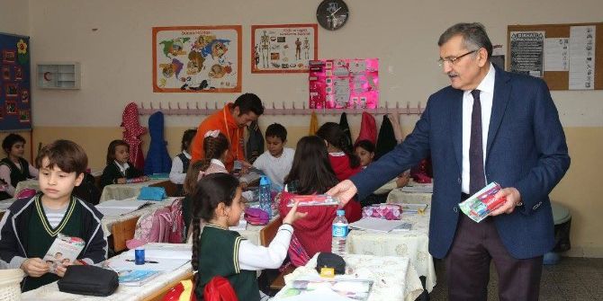 20 Bin Öğrenciden Diş Fırçalama Sözü