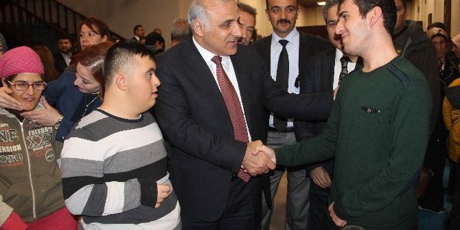 Elazığ’da Engelliler Bir Araya Geldi