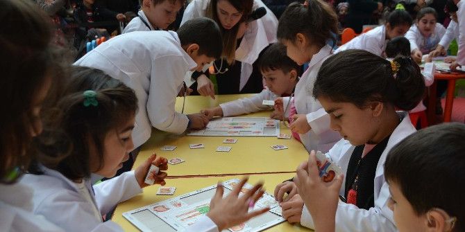 Minikler Doktorluğa İlk Adımı Piazza’da Attı