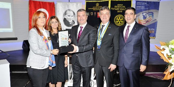 Bayram Akgül’e Hizmet Ödülü