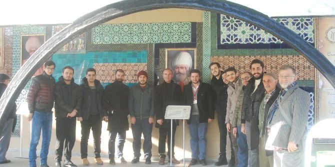 Tarih Şeridi Ve Şeyh Edebali Türbesi Ziyaretçilerini Ağırlamaya Devam Ediyor