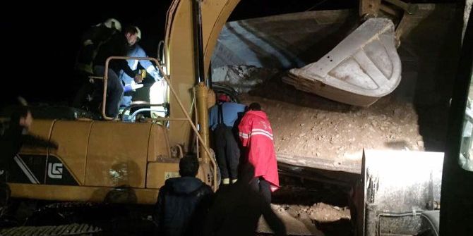 Hafriyat Kamyonunun Altında Kalan İşçi Yaralandı