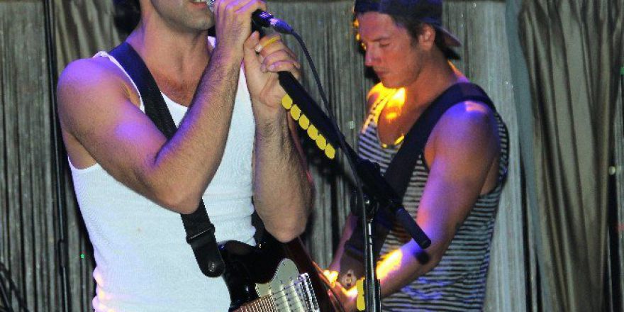 Kaan Söyledi Kıvılcım Oynadı