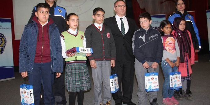 ‘Geleceğimiz Çocuklar’ Projesinde Dereceye Giren Çocuklar Ödüllendirildi