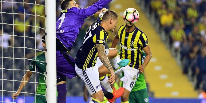 Harun Tekin Avrupa’da Zirvede