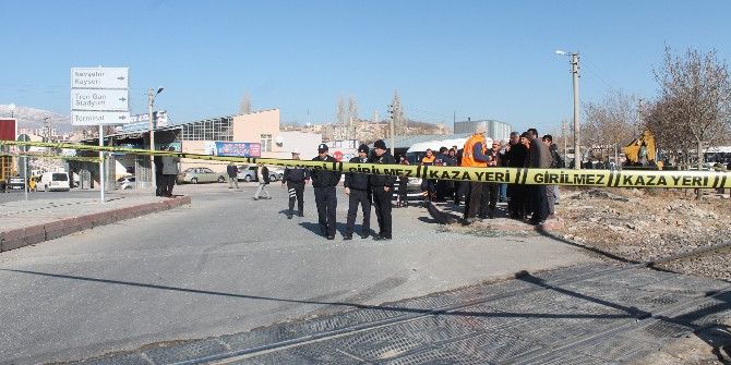 Tren Minibüse Çarptı: 6’sı Engelli Öğrenci 14 Yaralı