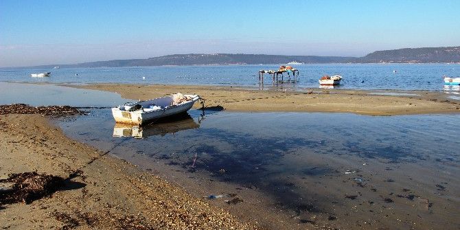 Çanakkale’de Deniz 20 Metre Çekildi