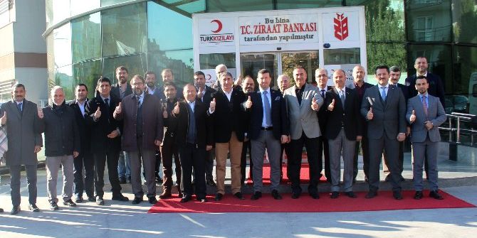 Müsiad İzmir’den Stoğun Azaldığı Dönemde Örnek Kan Bağışı