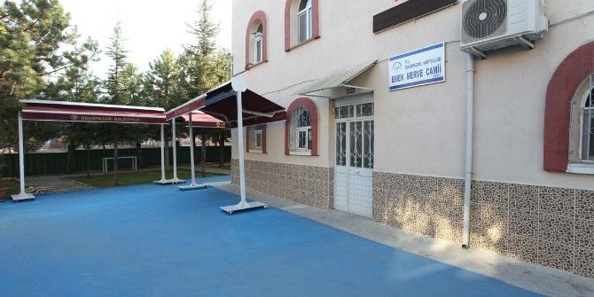 Camilerde Bakım Ve Onarım Çalışmaları Yapılıyor