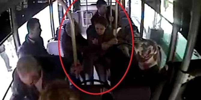 Halk Otobüsünde Fenalaşan Kadın İçin Seferber Oldular