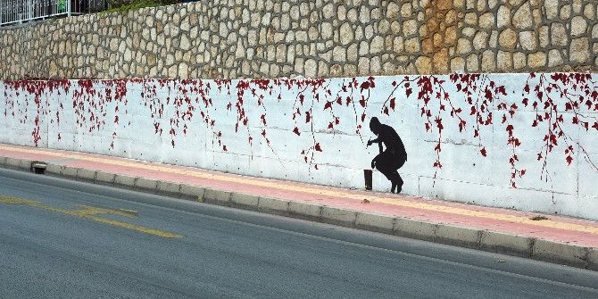 Büyükşehir Ekipleri Trafoları Rengarenk Boyuyor