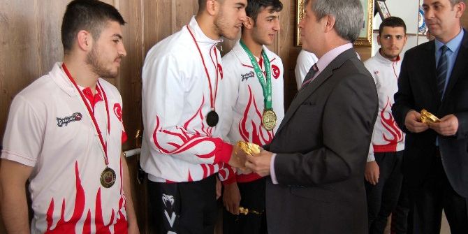 Bitlis’e “Spor Köyü” Müjdesi