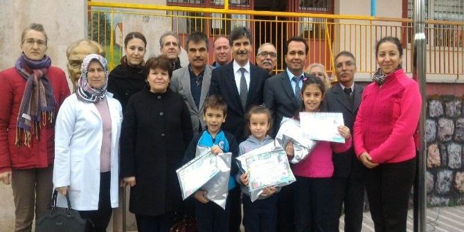 En Çok Kitap Okuyan Öğrencilere Ödül