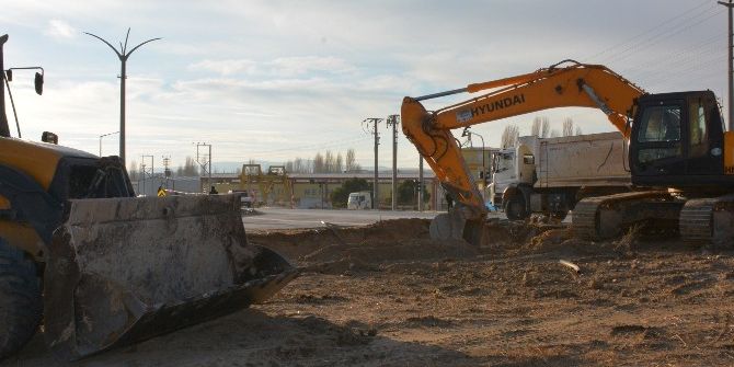 İscehisar’da Üstgeçit Çalışmalarına Başlandı
