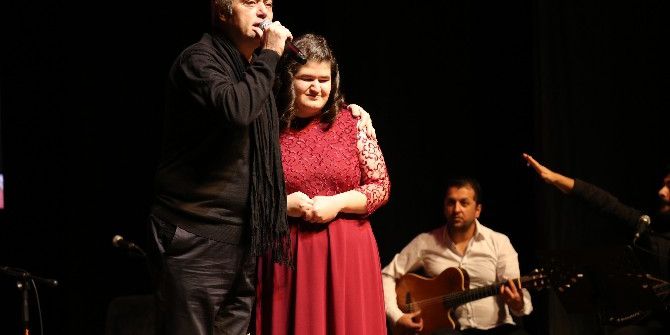 Cengiz Kurtoğlu’ndan Engellilere Moral Konseri
