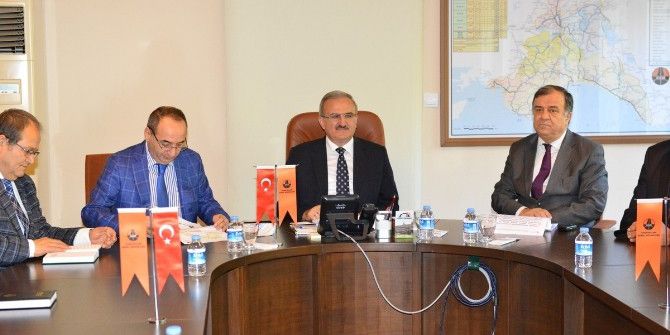 Vali Karaloğlu, Karayolları Bölge Müdürlüğünün Çalışmaları Hakkında Bilgi Aldı