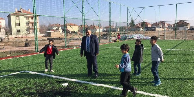 Ereğli Belediyesi’nden Gençlere Yeni Halı Saha