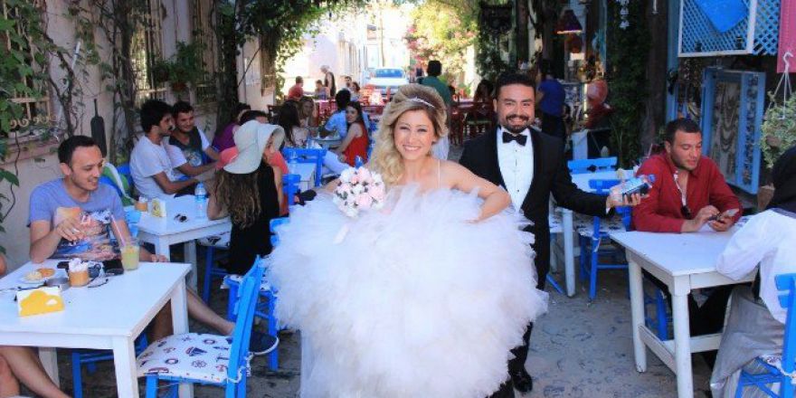 Cunda Adası Yeni Evlilere Fotoğraf Çekim Mekanı Oldu