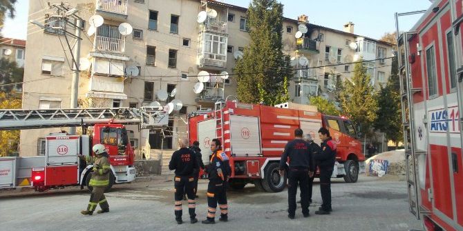 İzmir’de Korkutan Yangın