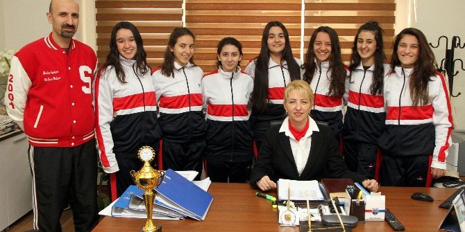 Özel Sanko Okulları Genç Kızlar Basketbol Takımı İl İkincisi Oldu