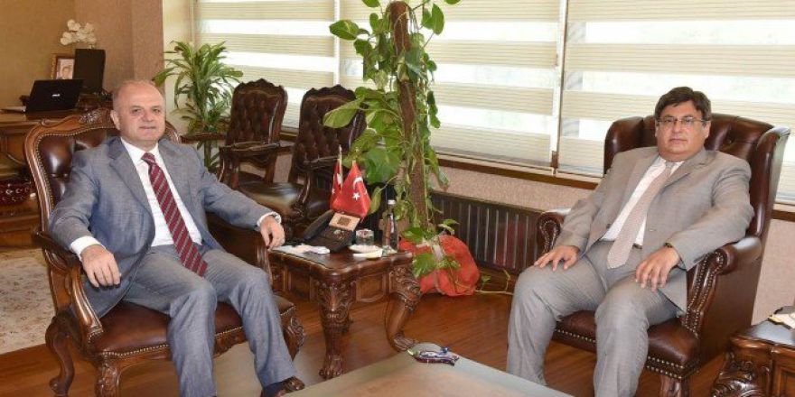 Vali Çakacak, Tarsus Yeni Başsavcısı Kılıç’ı Kabul Etti