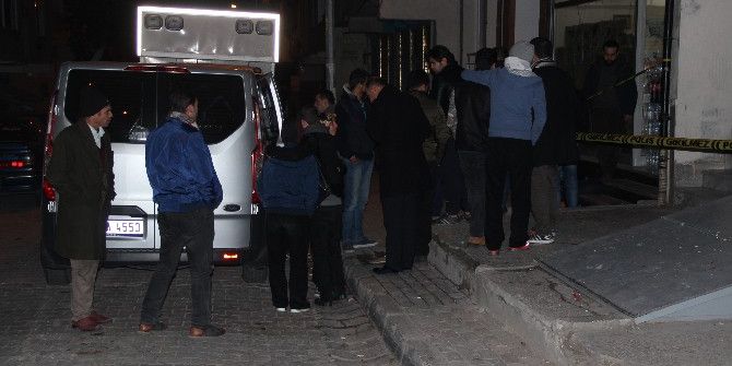Soygun İçin Geldikleri Dükkanda Suriyeli İş Yeri Sahibini Öldürdüler