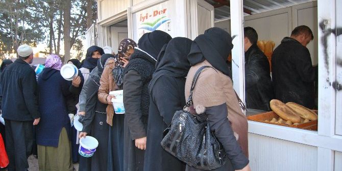 250 Suriyeli Aileye Et Dağıtıldı