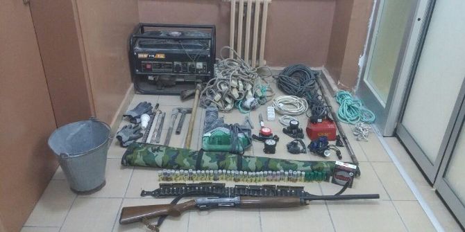 Karaman’da Kaçak Kazı Yapan 6 Kişi Yakalandı