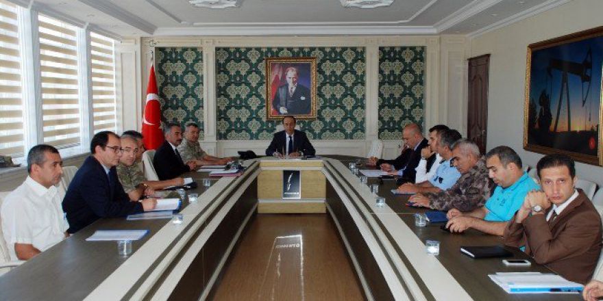 Havalimanı Güvenlik Toplantısı Vali Erin Başkanlığında Yapıldı