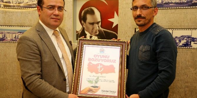 Atakum’da Dolarını Bozduran Adına Fidan Dikiliyor