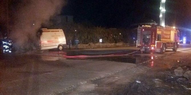 İstasyona Dönen Ambulans Alev Aldı