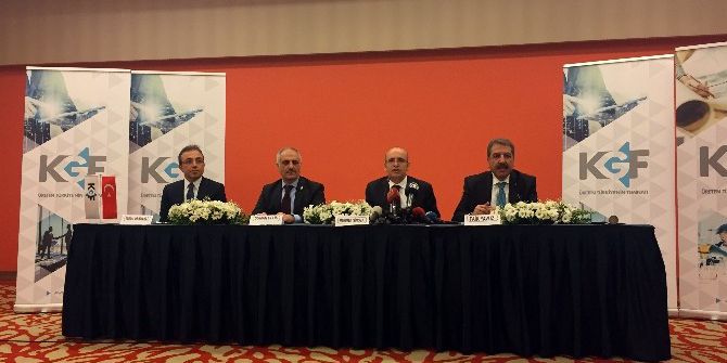 Başbakan Yardımcısı Şimşek: "Önemli Olan Finansal Kaynakların Yastık Altında Değil, Sistemde Olması"