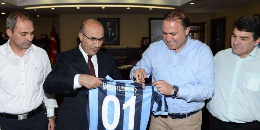 Vali Demirtaş’a Demirspor Forması