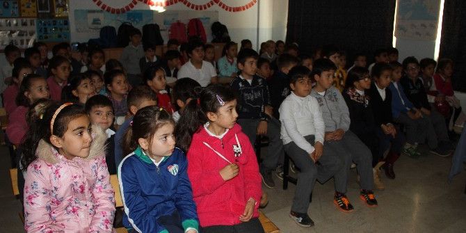 Çocuklara Hayvan Sevgisi Aşılanıyor