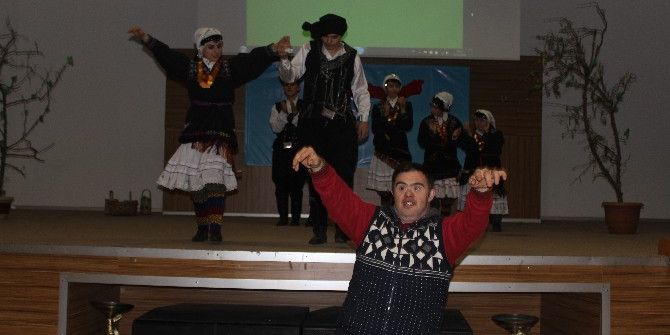 Engelli Çocuklardan Muhteşem Gösteri